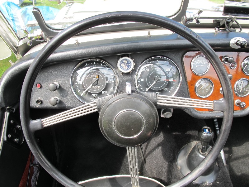 TR3 Armaturenbrett Lenkrad