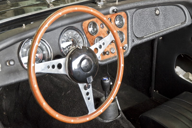 TR3A Armaturenbrett Totale schraeg