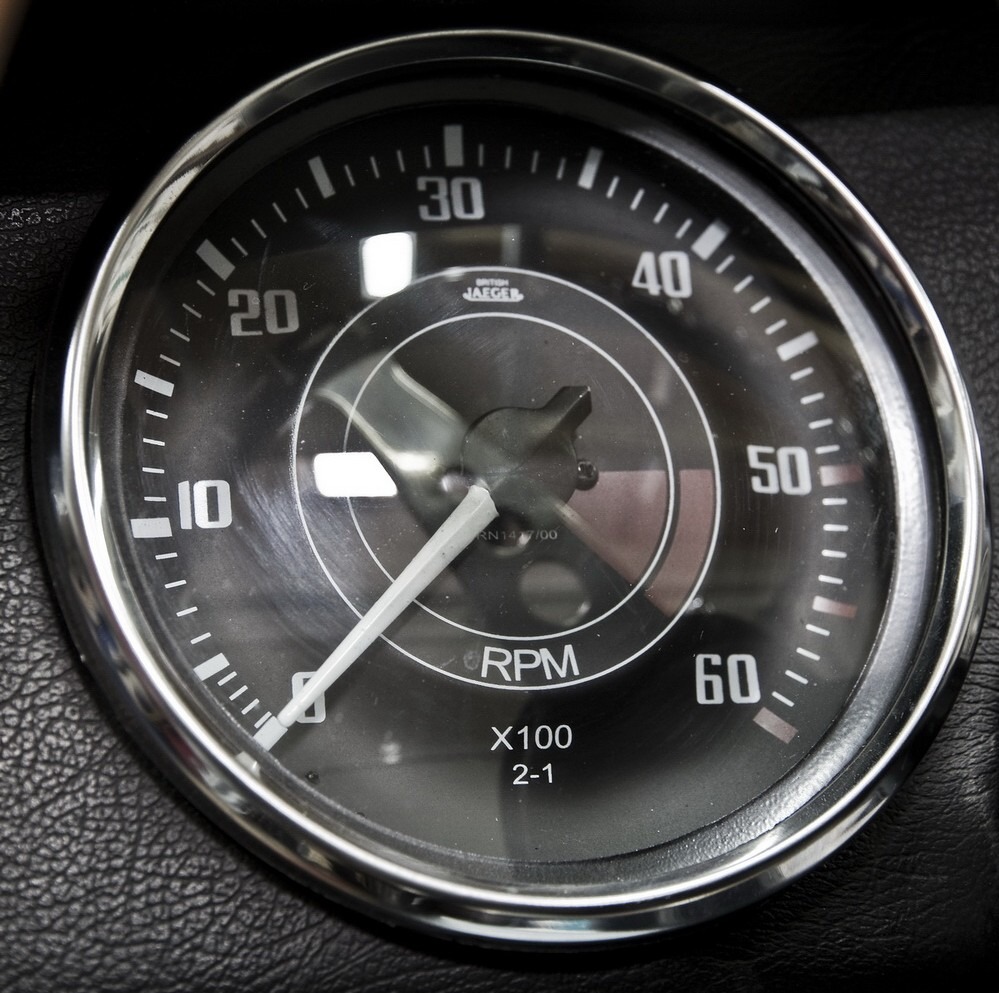 TR3A Drehzahlmesser nah